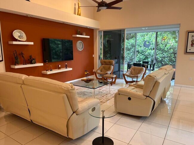 Foto del edificio - 8884 Shoal Creek Ln