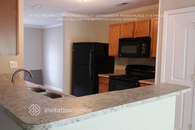 Foto del edificio - 8138 Chatham Oaks Dr