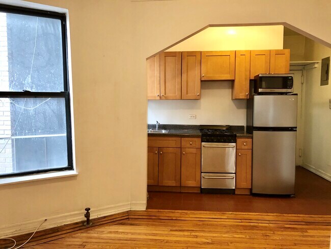 Foto del edificio - 635 E 9th St