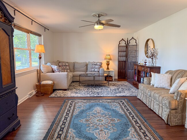 Foto del edificio - 3084 Sawyer Dr