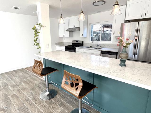 Foto del edificio - 1552 Atchison St