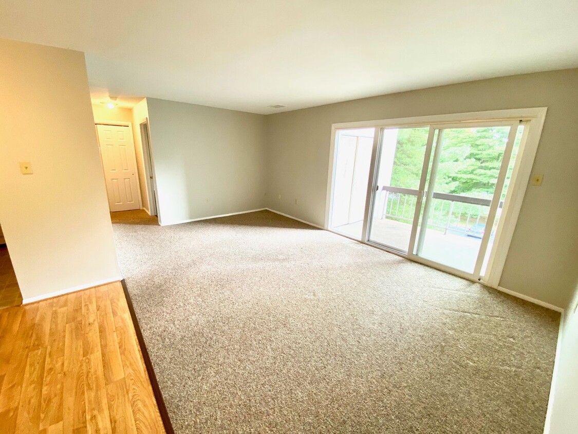 Foto principal - Welcome to The Yorklyn Apartments and Town...