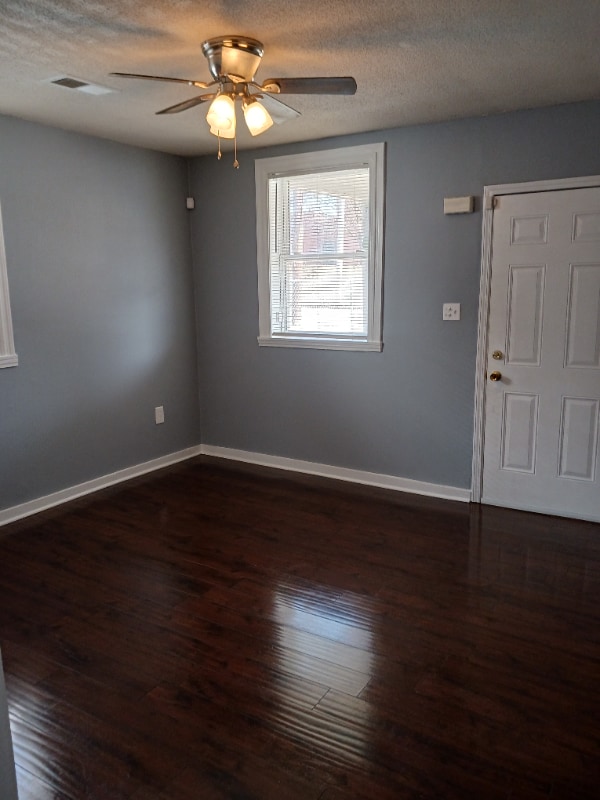 Photo - 1589 Castalia St House