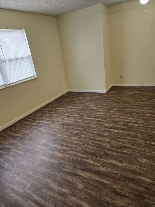 Foto del edificio - 1725 Watson Rd SE