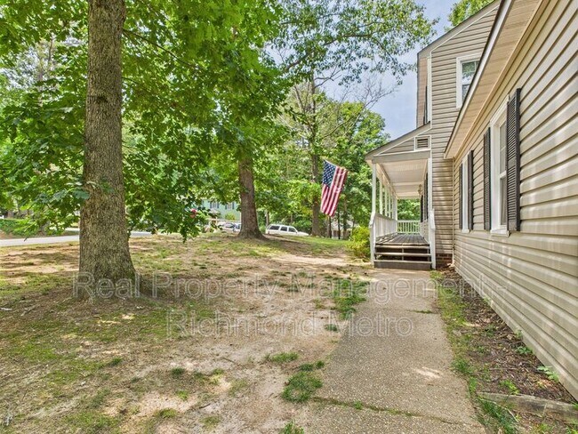 Foto del edificio - 9106 Barnwell Cir