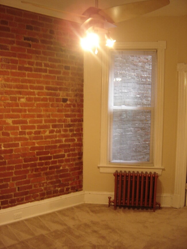 Foto del edificio - 3618 11th St NW