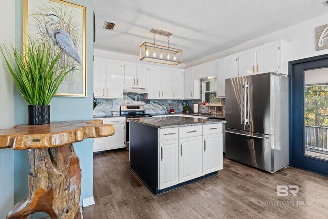 Foto del edificio - 41997 Bayou Rd