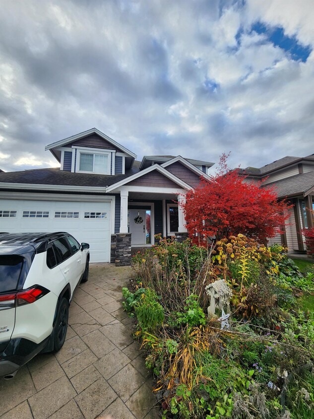 Primary Photo - 45848 Verbena Dr
