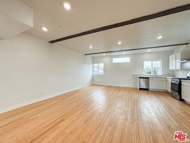Foto del edificio - 1411 Tremont St