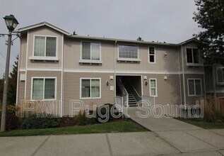 Building Photo - 2804 SE 8th Pl
