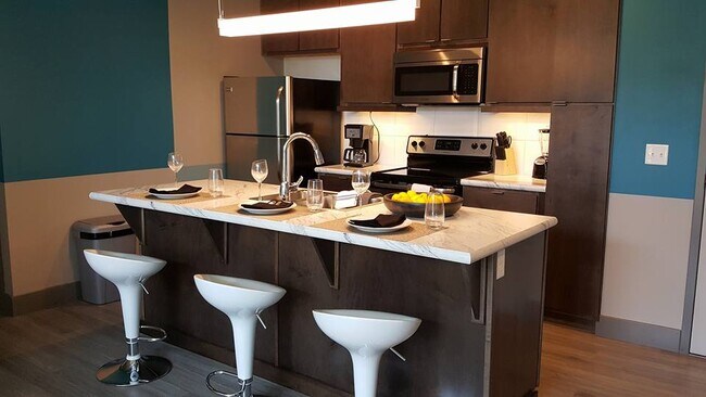 cocina y área de desayuno - East Cherry Flats