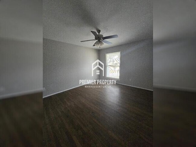 Building Photo - 1652 Coachway Ln