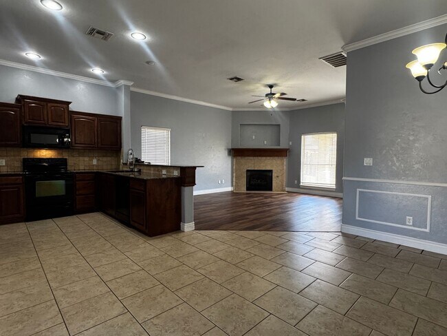 Foto del edificio - 5708 NW Valor Ave