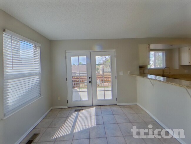 Building Photo - 12155 Monaco Dr
