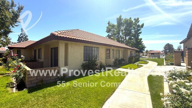 Foto del edificio - 19240 Cottonwood Dr