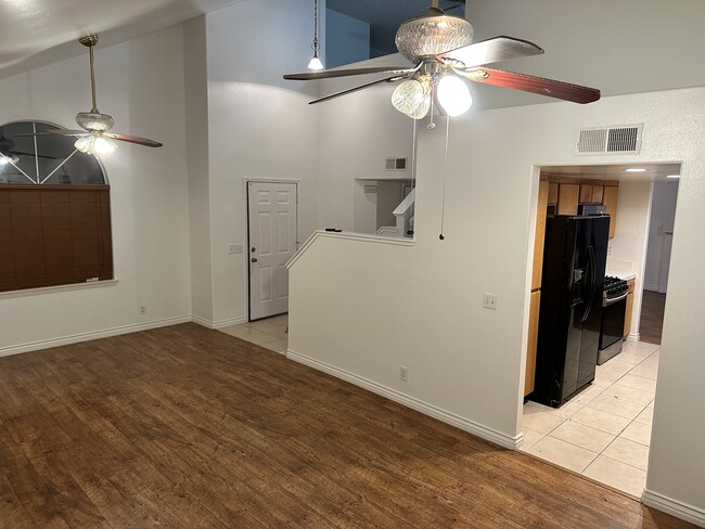 Living Room 1 - Empty - 6213 Castle Cary Dr
