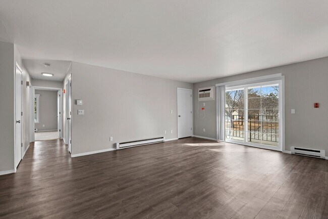 Building Photo - 2 Bedroom 2 Bathroom