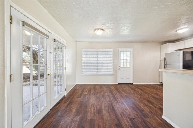 Building Photo - 23902 Silversmith Ln