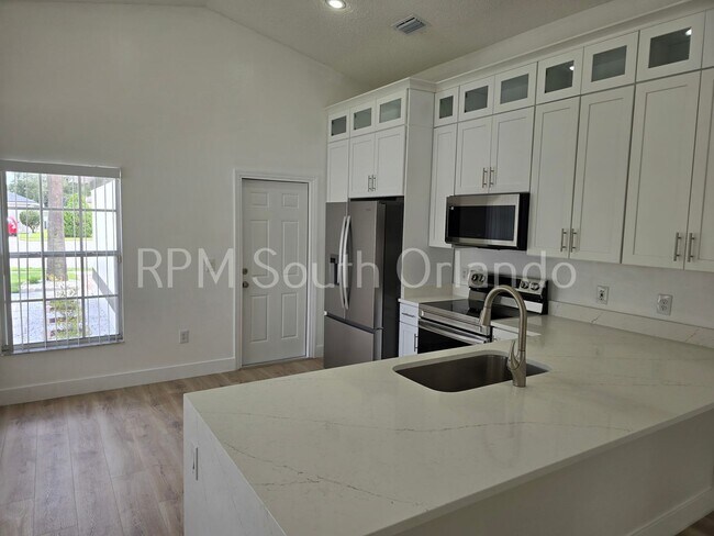 Foto del edificio - Willowbrook neighborhood