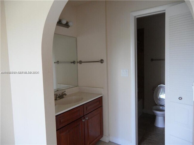 Foto del edificio - 10105 W Sunrise Blvd