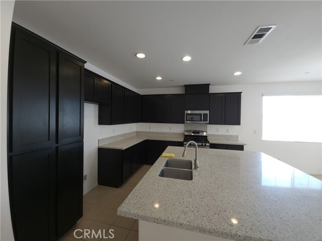 Building Photo - 155 W Via Rua Flores