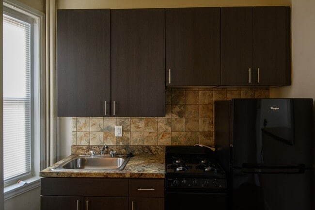 Foto del edificio - 7118 Germantown Ave