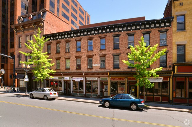 Building Photo - 48 S Pearl St