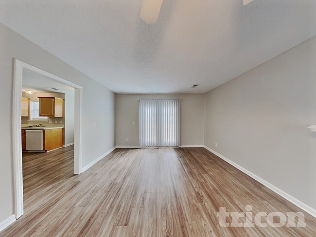 Building Photo - 163 Brooksong Dr