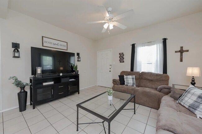 Foto del edificio - 1327 Cherry St