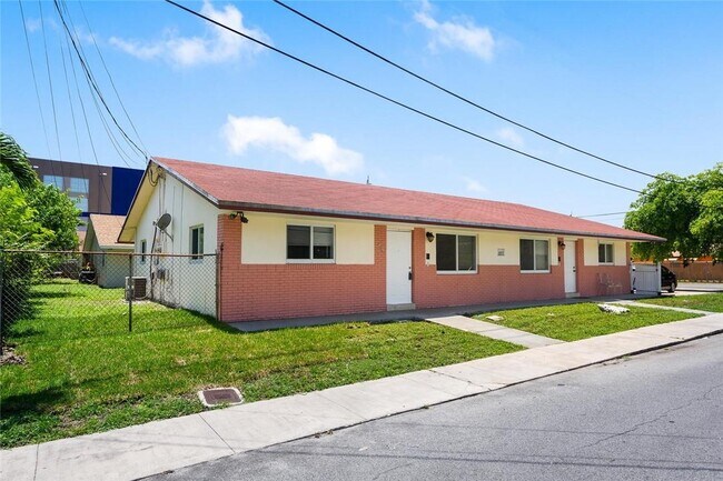 Foto del edificio - 701 SW 1st St