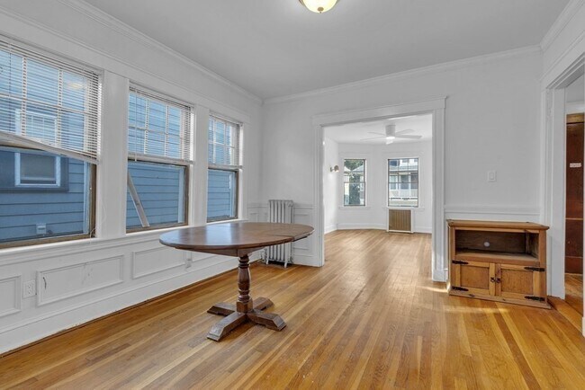 Building Photo - 72 Westmoreland St