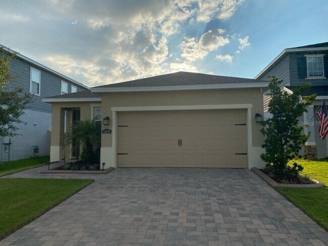 Building Photo - 12275 Blue Pacific Dr