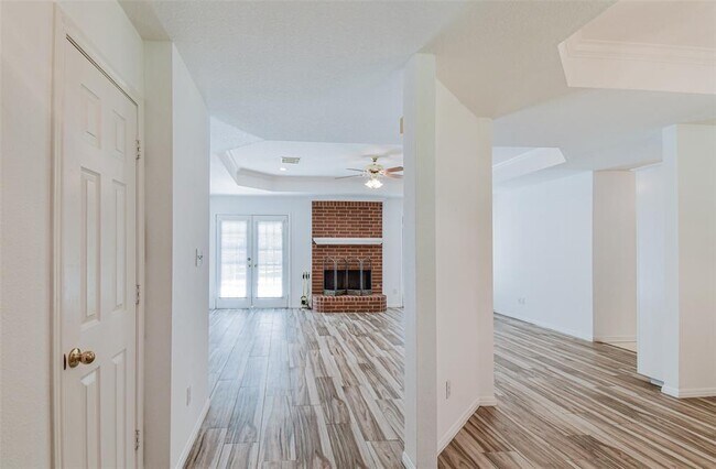 Building Photo - 1105 Carriage Hills Blvd