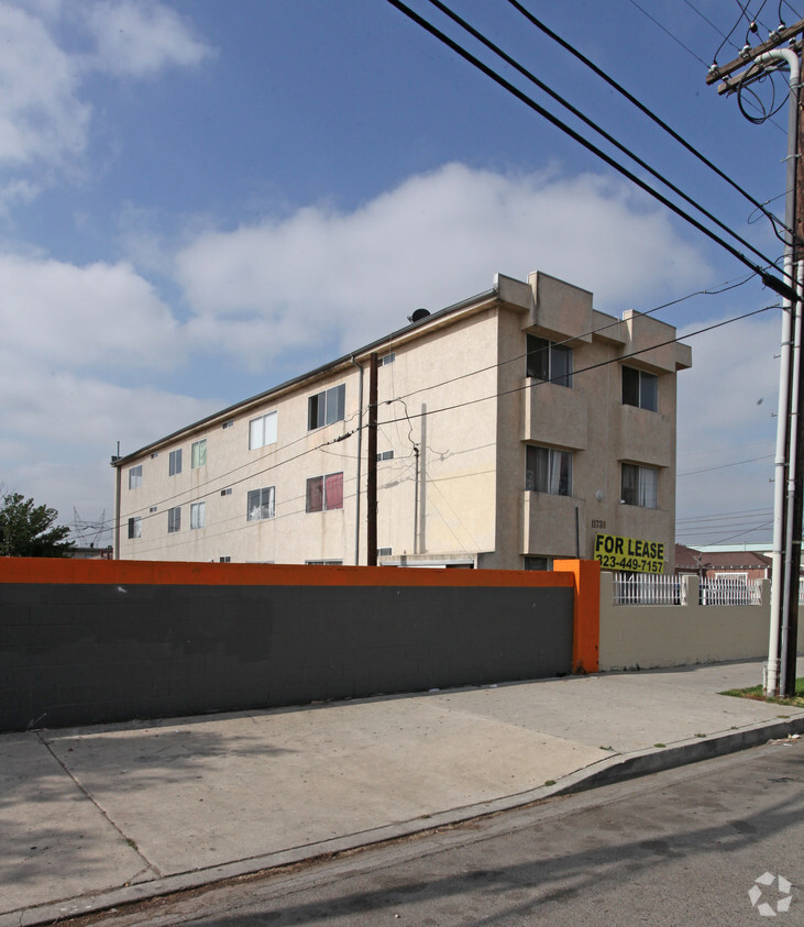 Foto del edificio - 11730 Runnymede St