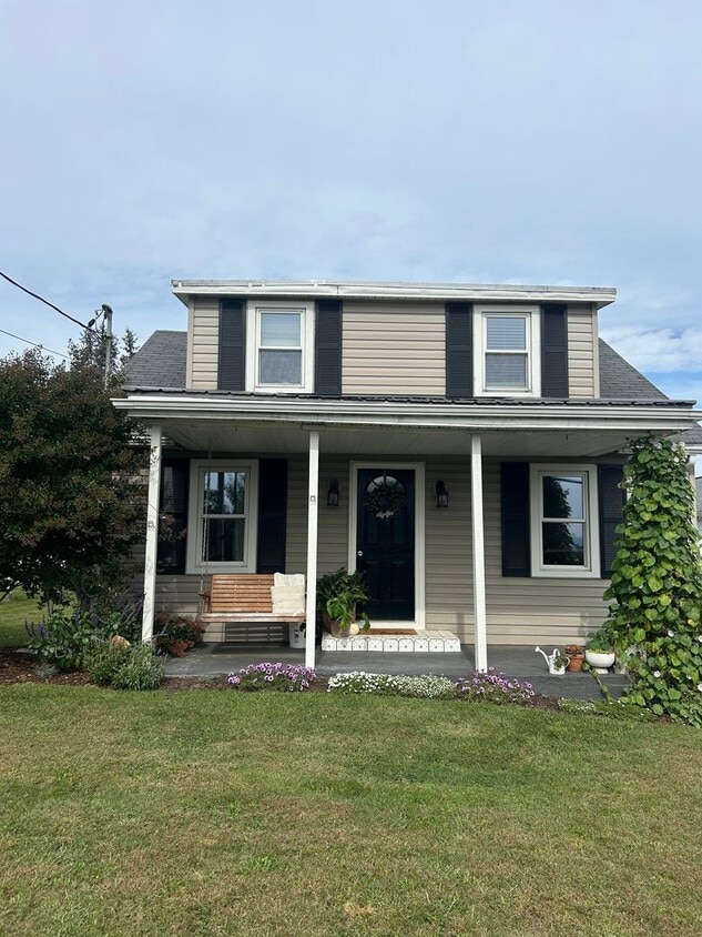 Primary Photo - Really Nice Single-Family Home
