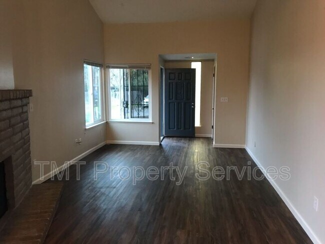 Foto del edificio - 6803 Trovita Way