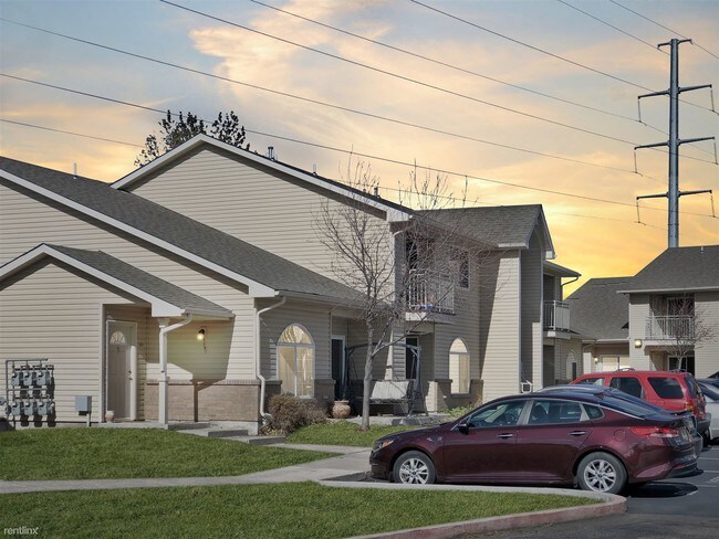 Foto del edificio - 940 W College Dr