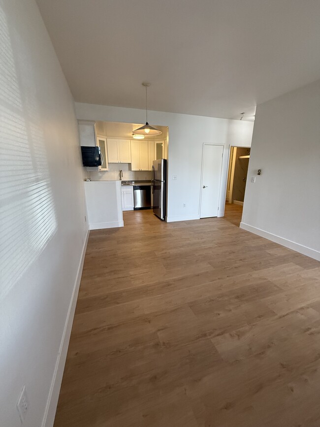 Building Photo - 161 Blossom Cir