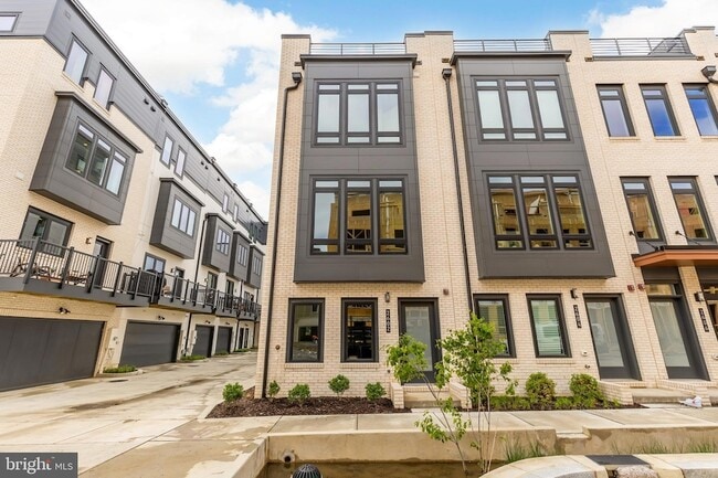 Photo - 39 Lower Service Ct NW Townhome