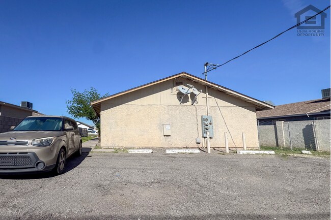 Building Photo - 2931 E Atlanta Ave