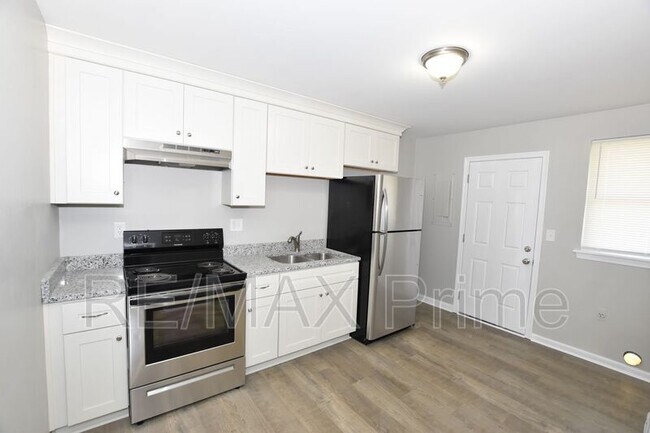 Foto del edificio - 7923 Thompson Rd