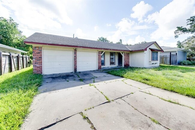 Foto del edificio - 8407 McAvoy Dr