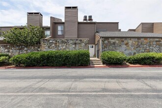 Building Photo - 6000 N Pennsylvania Ave