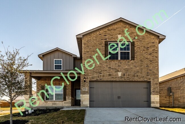 Building Photo - Two-story 5 Bed / 2.5 Bath