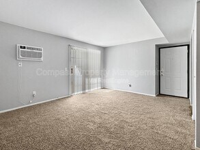 Building Photo - 1018 Abbey Ct