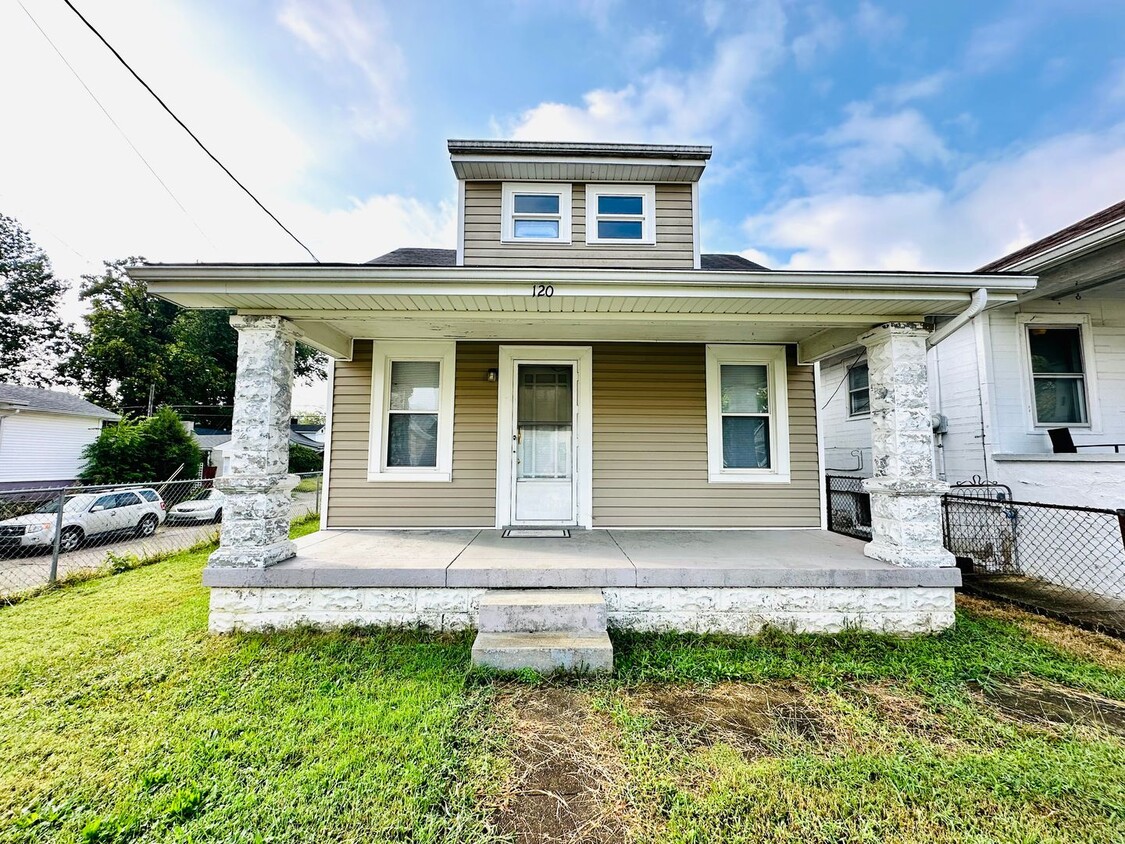 Primary Photo - 120 W Garrett St