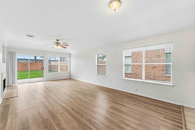 Foto del edificio - 21219 Somerset Park Ln