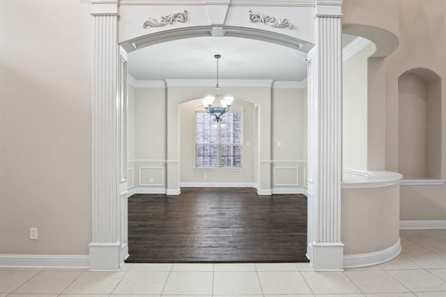 Building Photo - 751 Chateaus Dr
