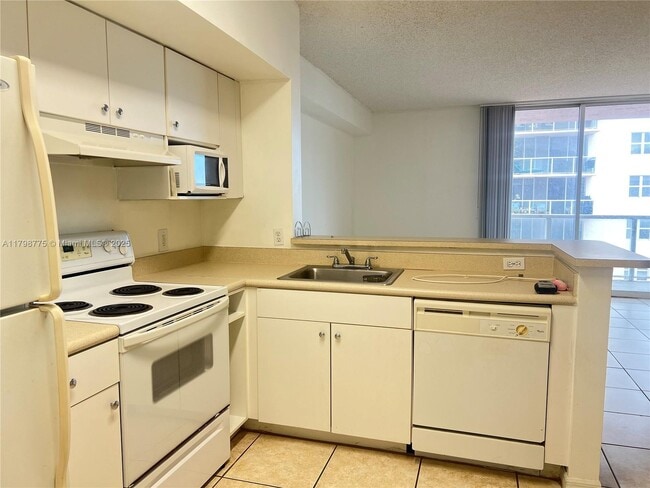 Foto del edificio - 5085 NW 7th St