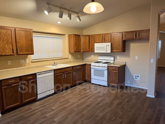 Building Photo - 16042 W Durango St